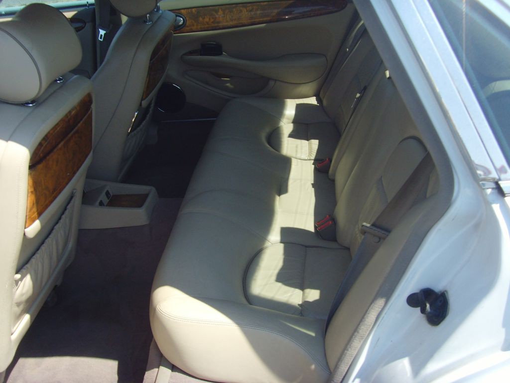 2001 Jaguar Vandenplas Image 16