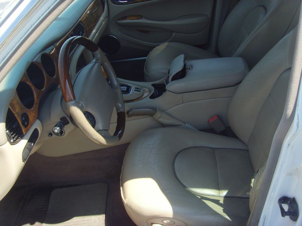 2001 Jaguar Vandenplas Image 18