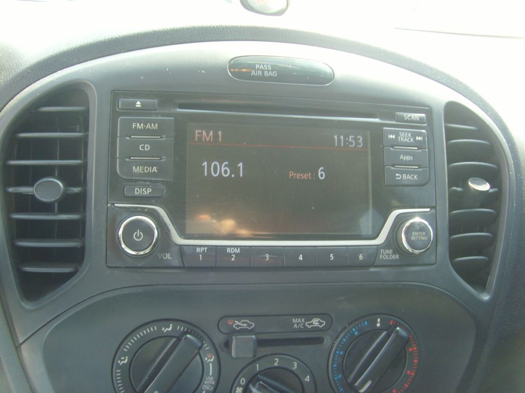 2015 Nissan Juke Image 15
