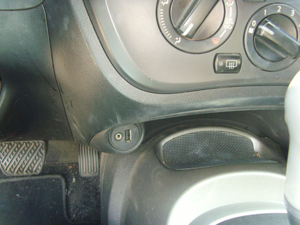 2015 Nissan Juke Image 16