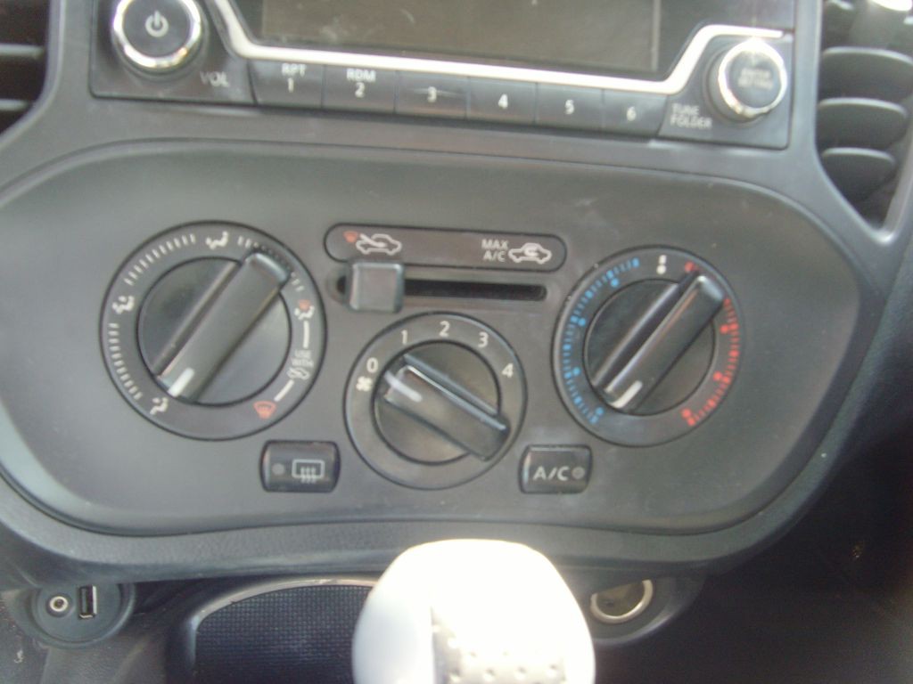 2015 Nissan Juke Image 17