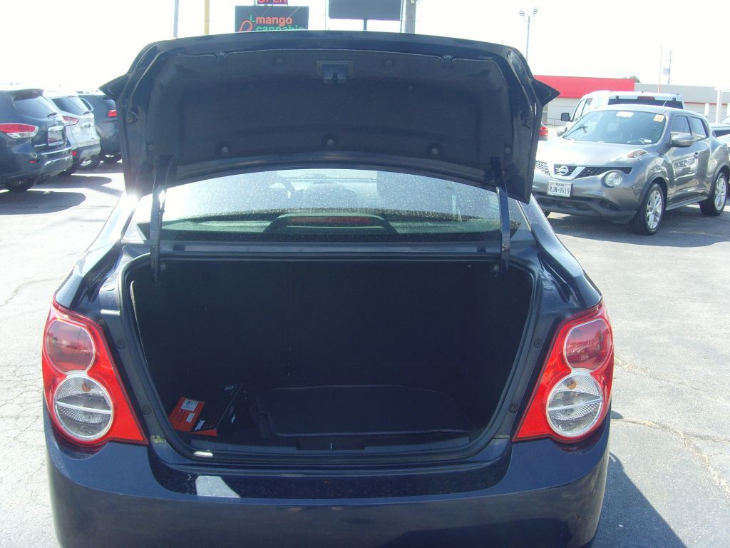 2015 Chevrolet Sonic Image 13