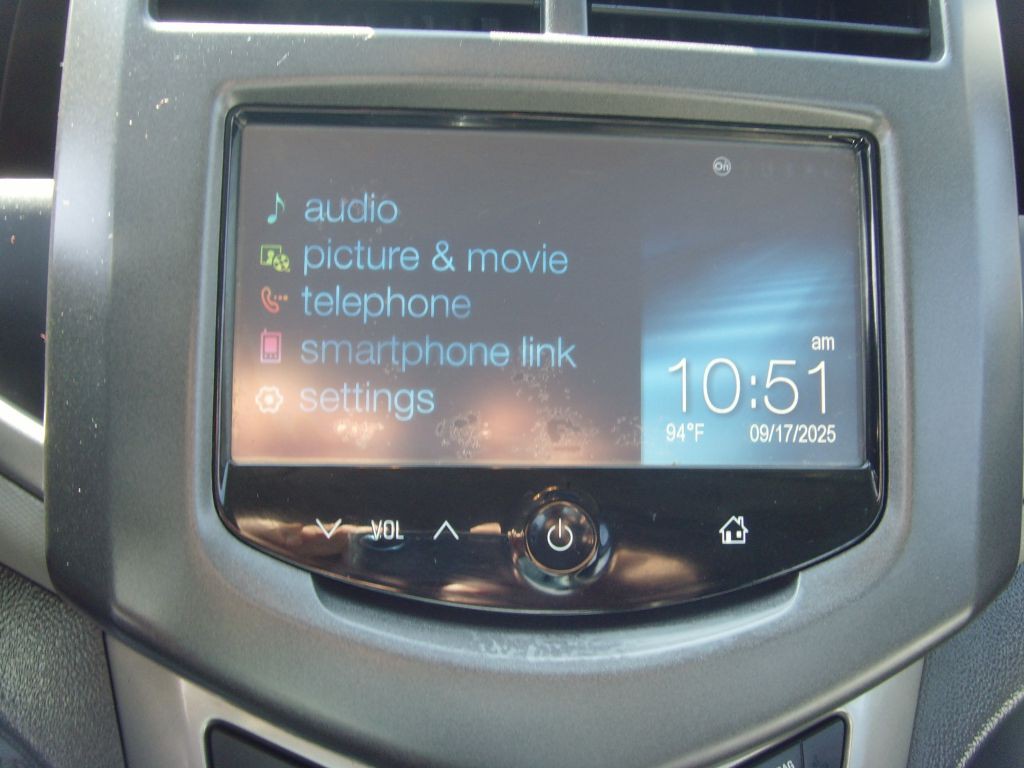2015 Chevrolet Sonic Image 22