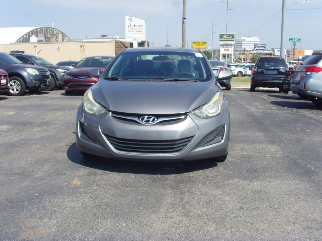 2014 Hyundai Elantra Image 2