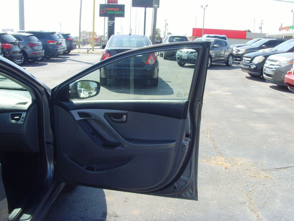 2014 Hyundai Elantra Image 9