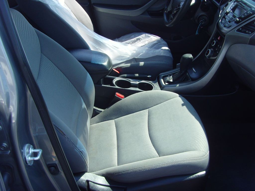 2014 Hyundai Elantra Image 10