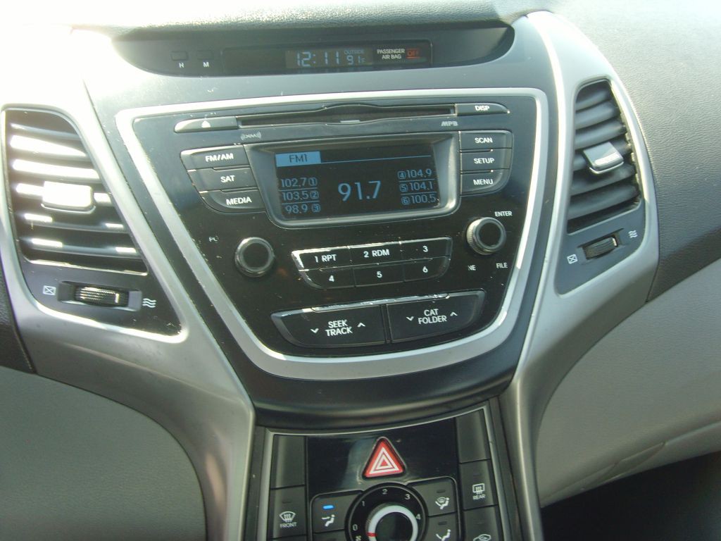 2014 Hyundai Elantra Image 20