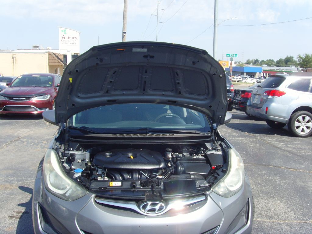 2014 Hyundai Elantra Image 23