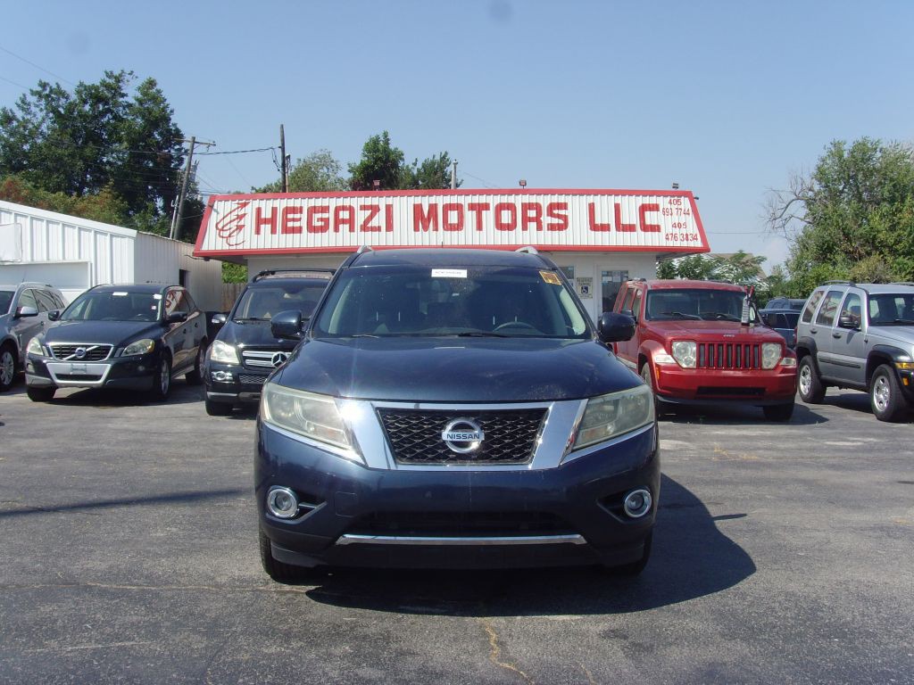 2014 Nissan Pathfinder Image 2