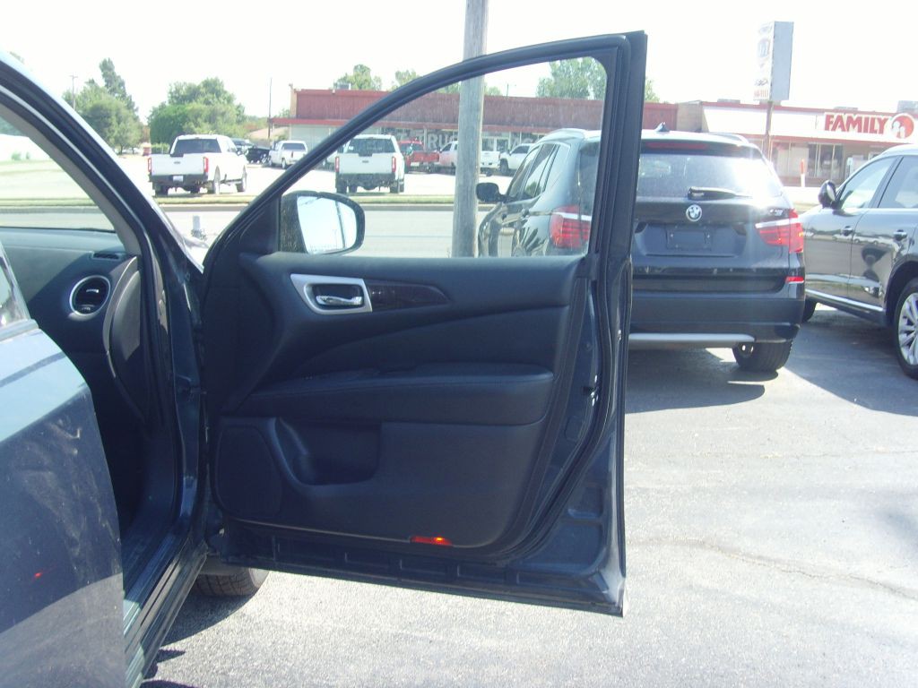 2014 Nissan Pathfinder Image 8