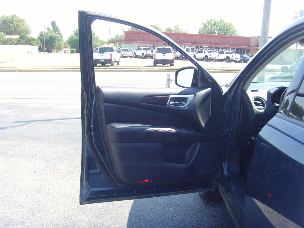 2014 Nissan Pathfinder Image 21