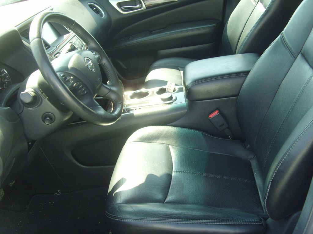 2014 Nissan Pathfinder Image 22