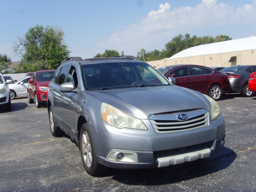 2011 Subaru Outback Image 3