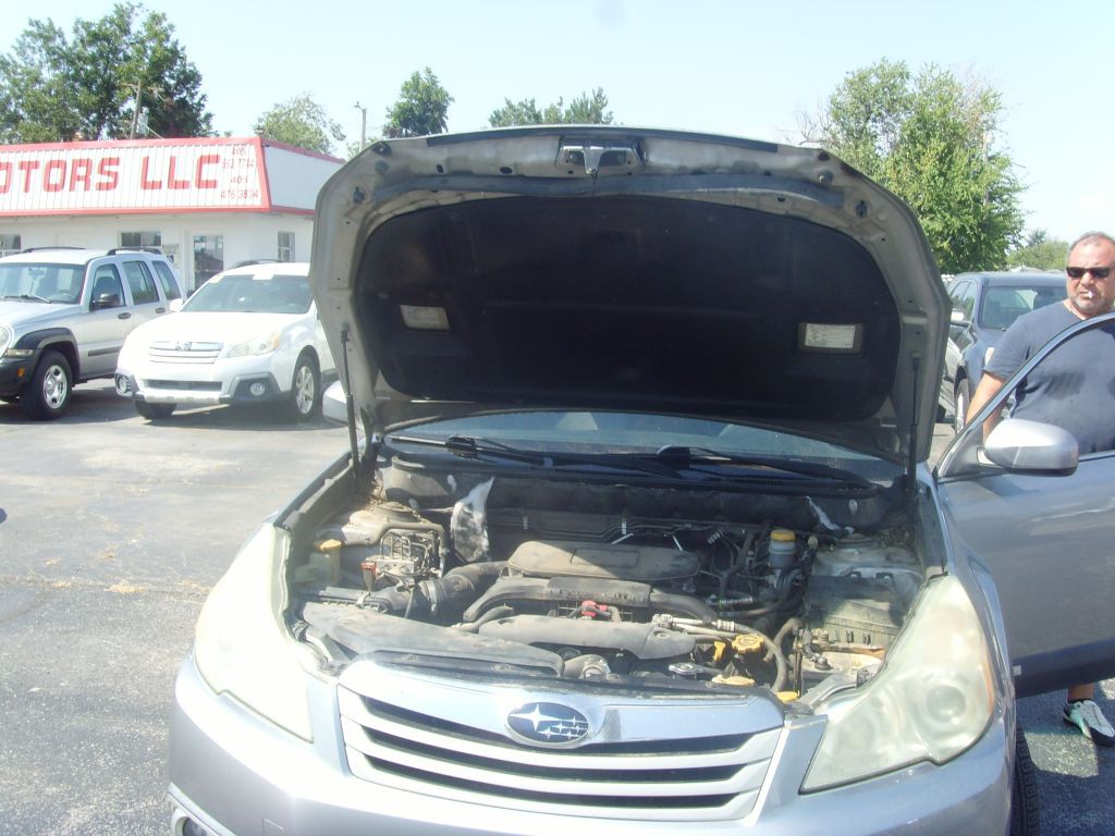 2011 Subaru Outback Image 22