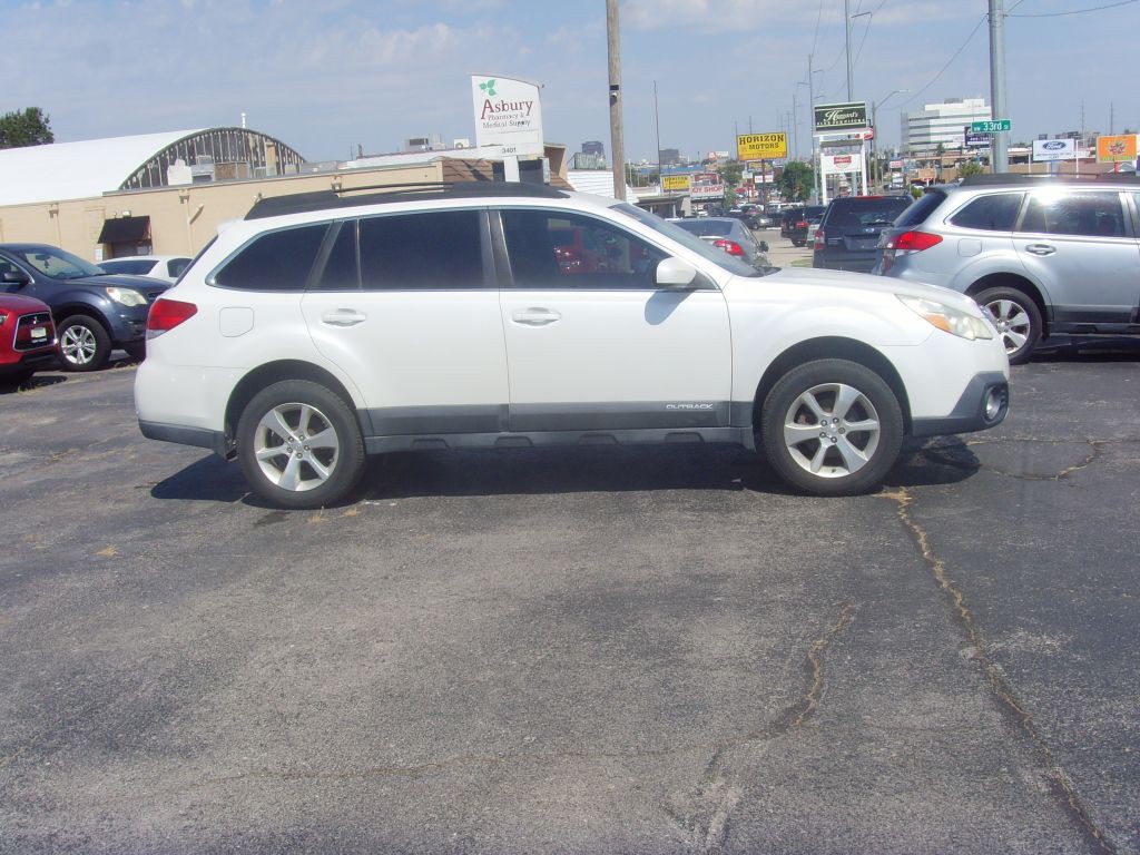 2013 Subaru Outback Image 4
