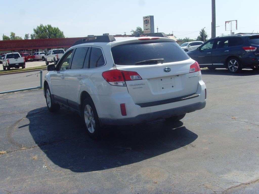2013 Subaru Outback Image 7