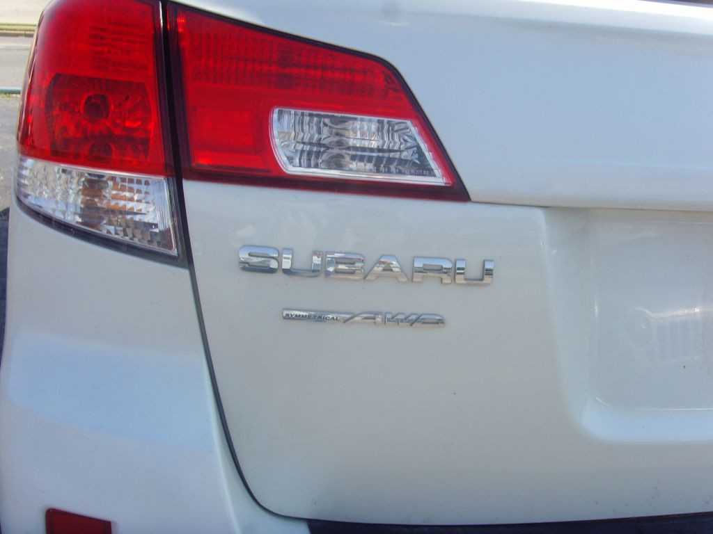 2013 Subaru Outback Image 9