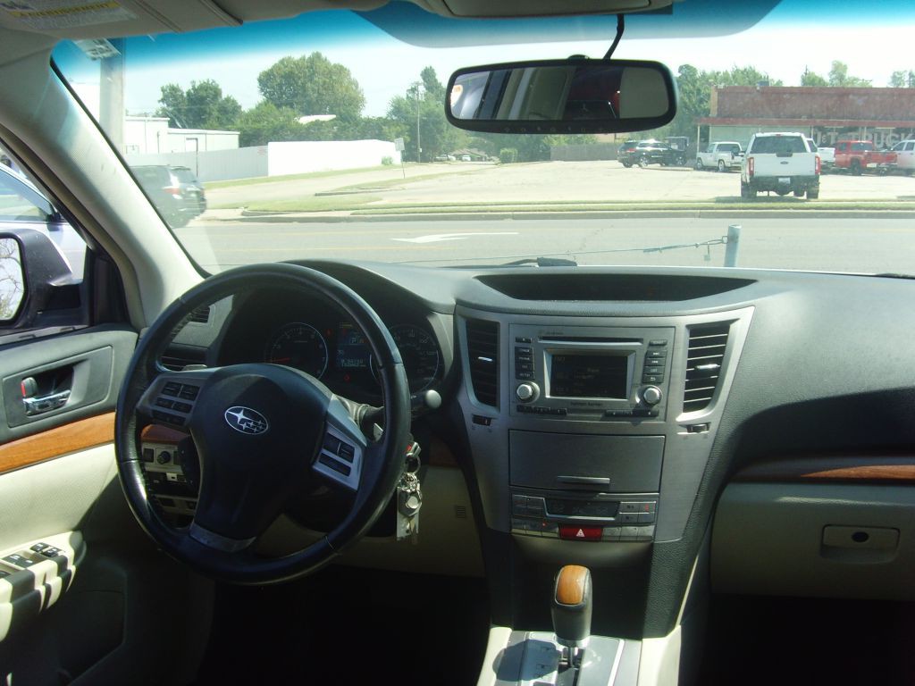 2013 Subaru Outback Image 15