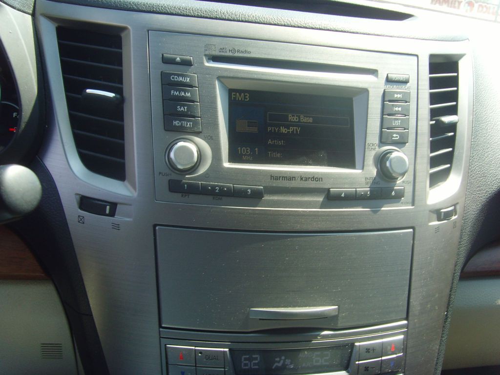 2013 Subaru Outback Image 23