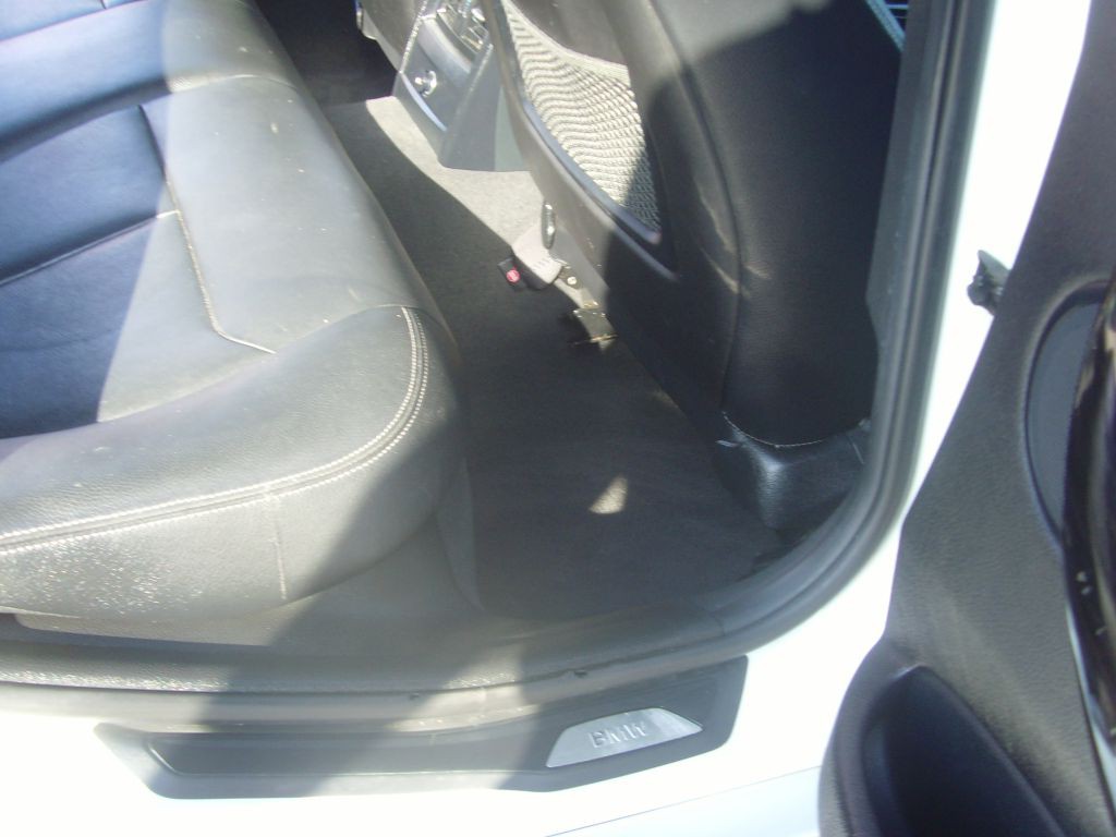 2016 BMW 3 Series Image 16