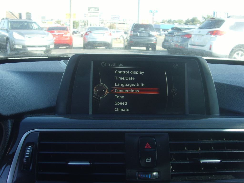 2016 BMW 3 Series Image 26