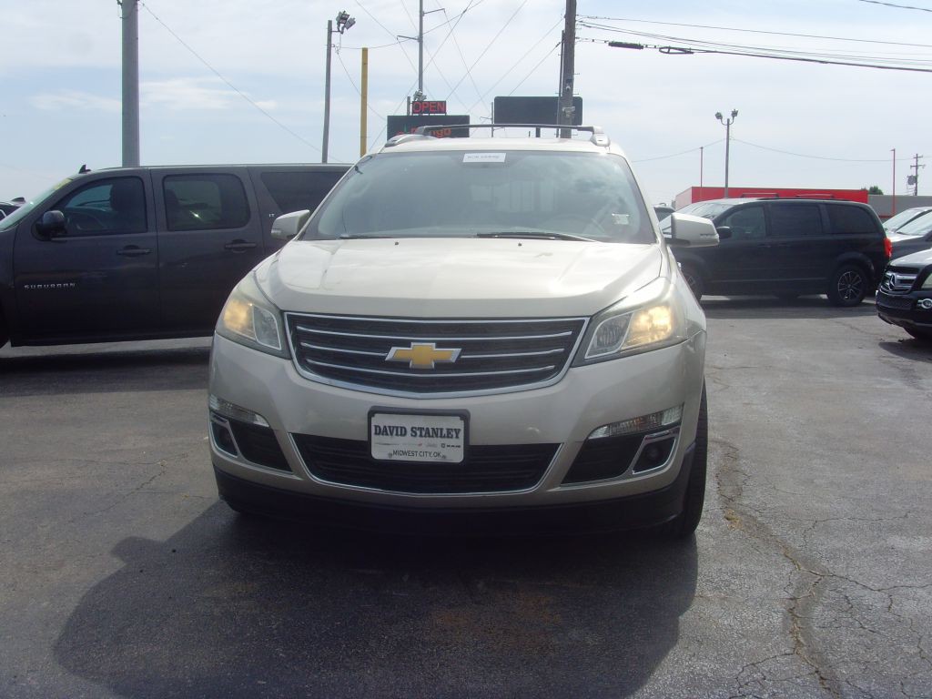 2016 Chevrolet Traverse Image 2