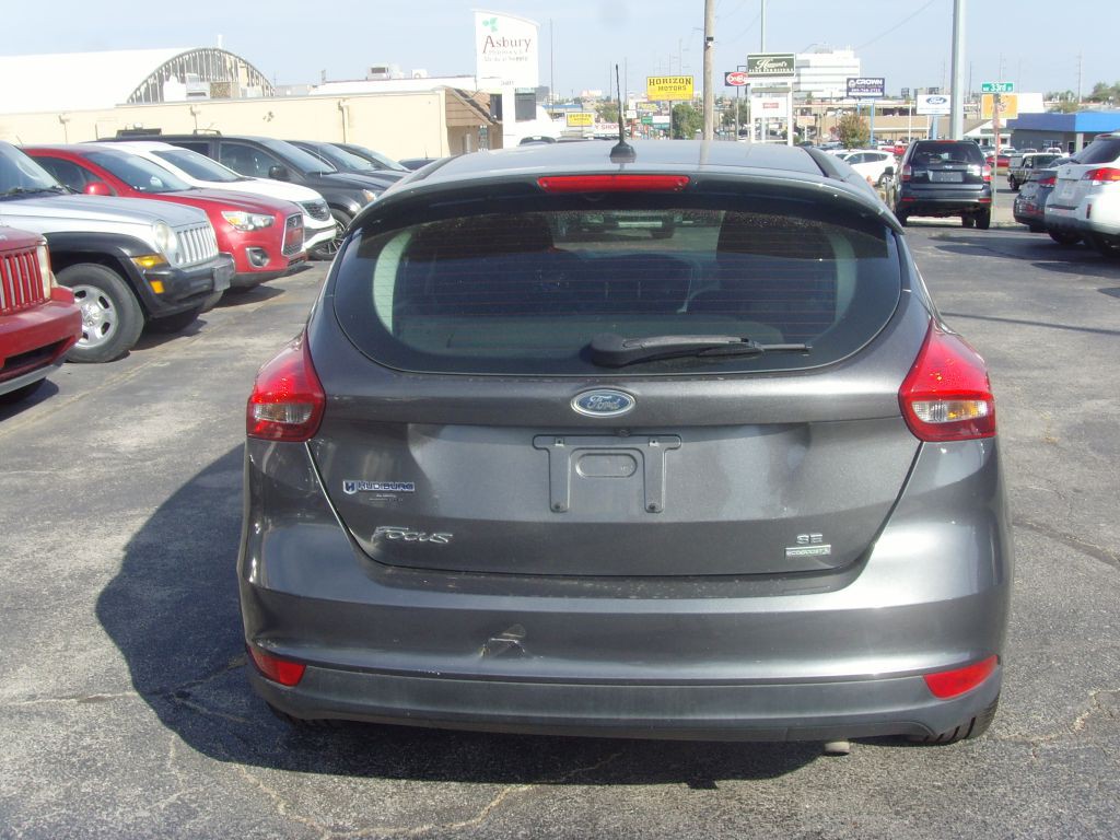 2016 Ford Focus Image 7