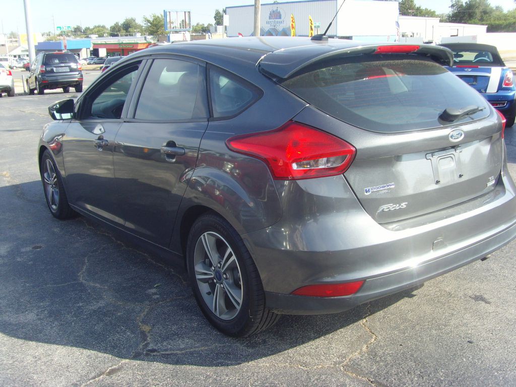 2016 Ford Focus Image 8