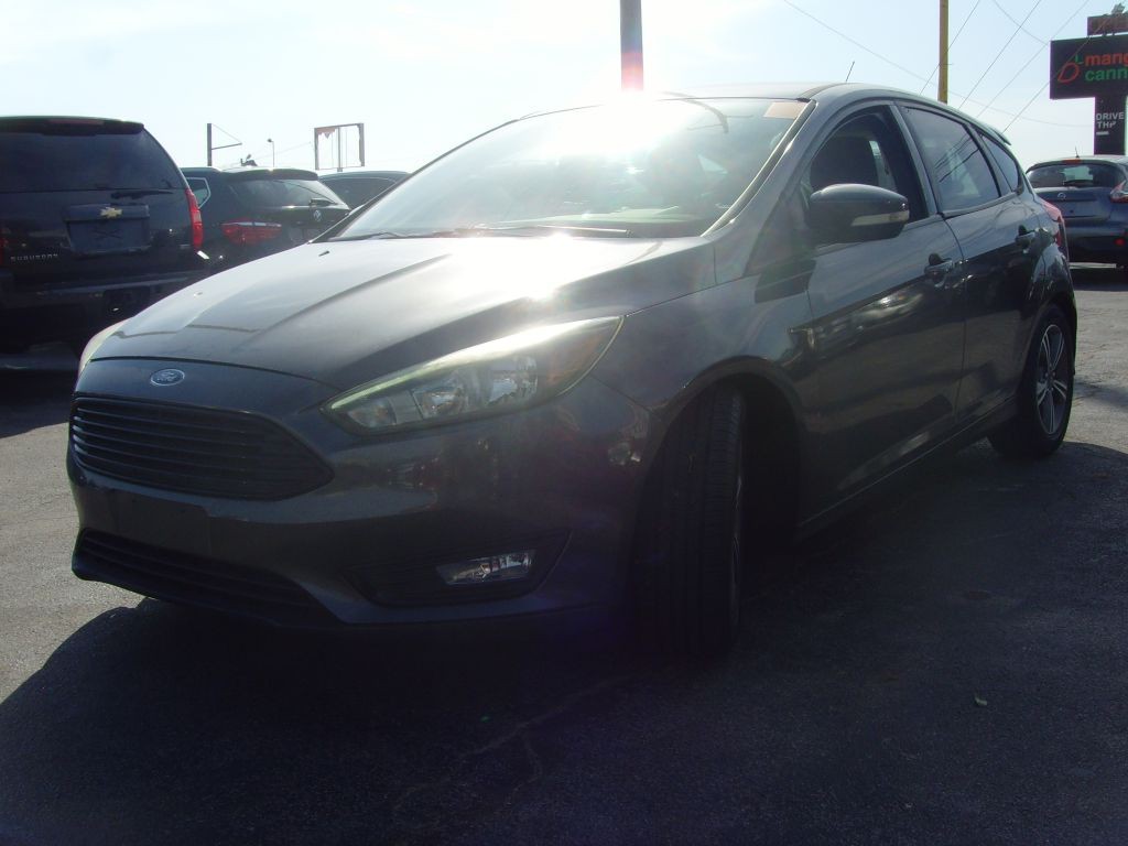 2016 Ford Focus Image 29