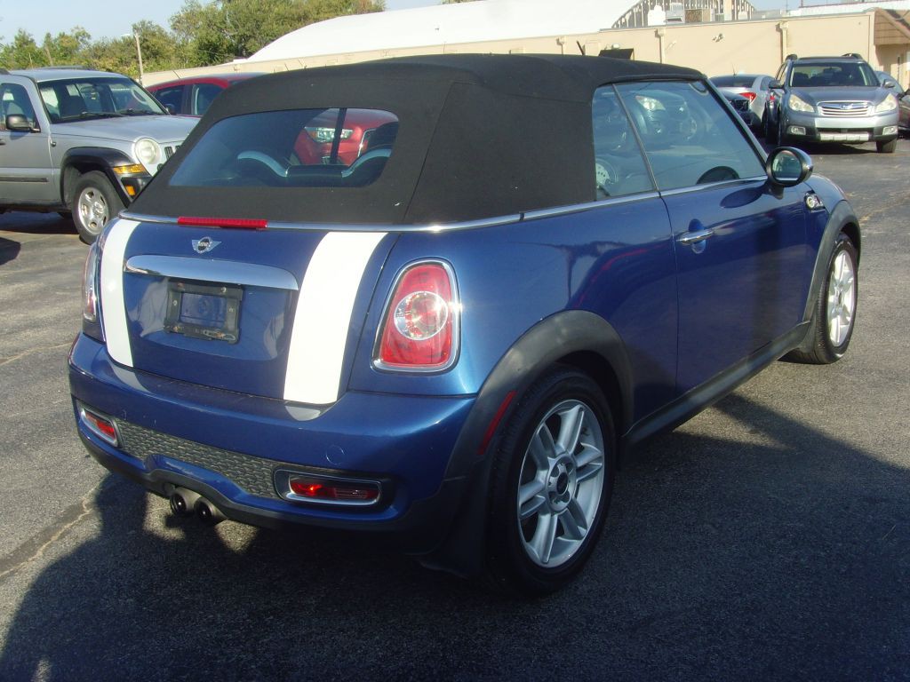 2012 MINI Cooper Image 6