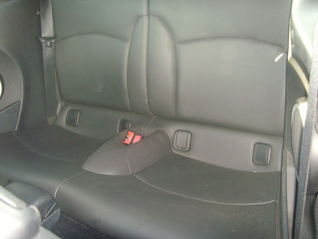 2012 MINI Cooper Image 12