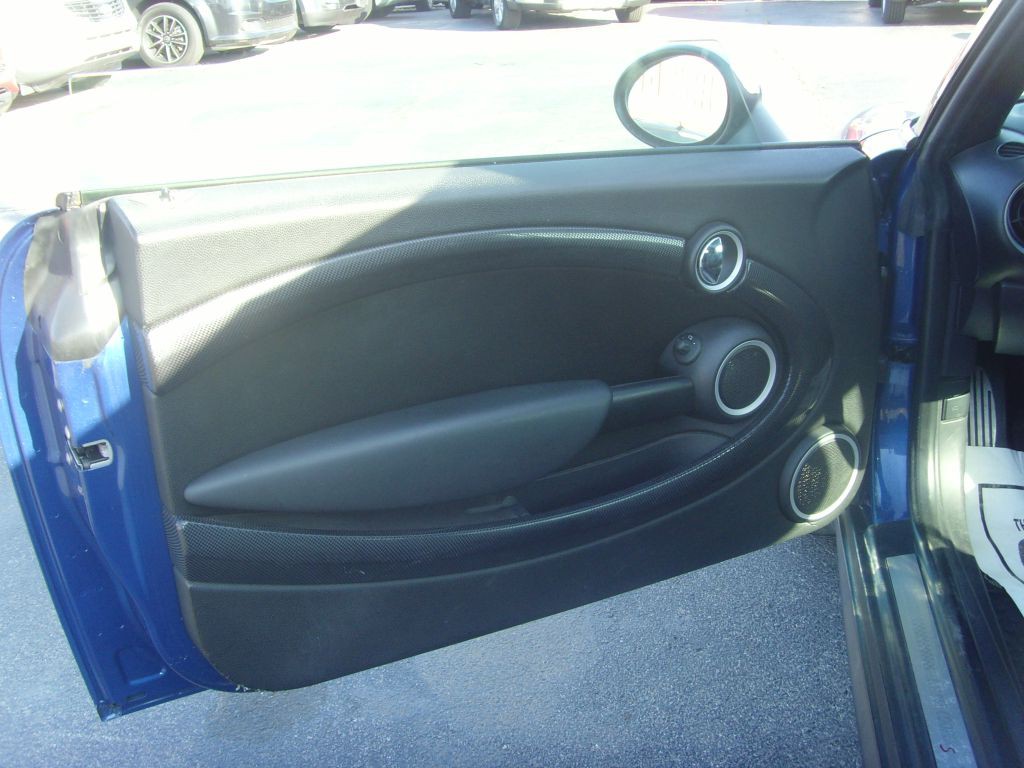 2012 MINI Cooper Image 13