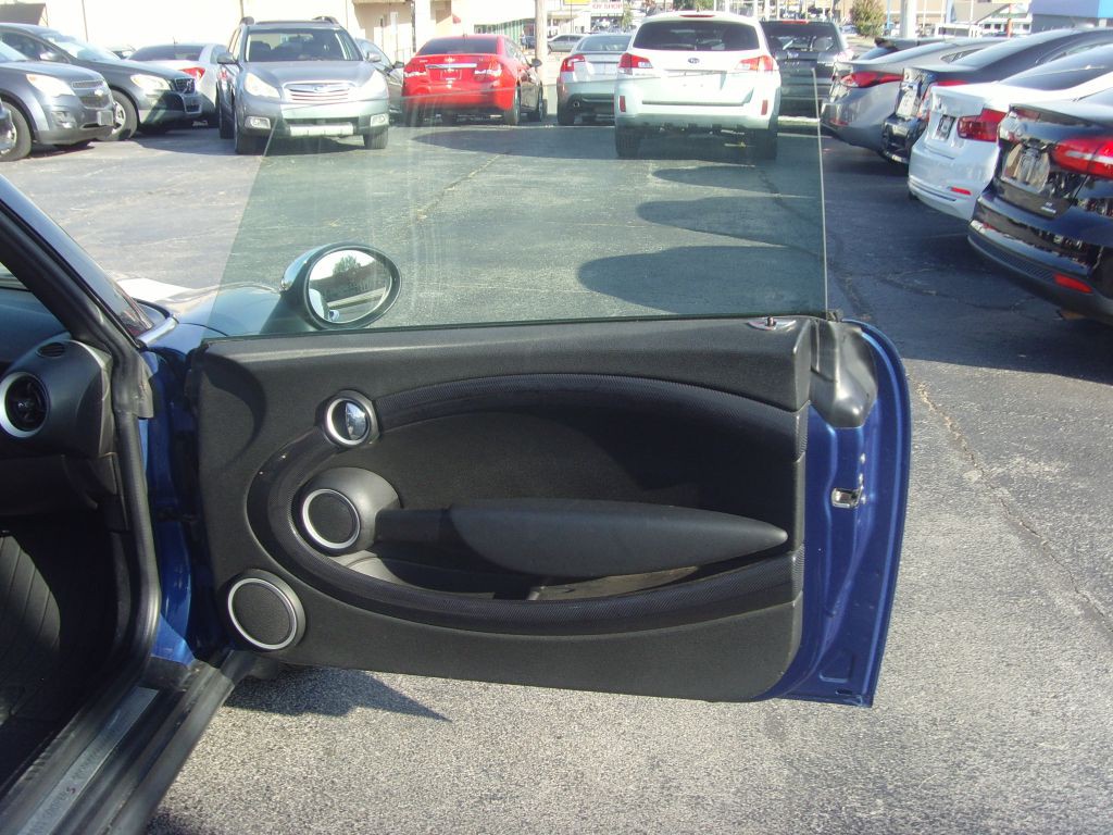 2012 MINI Cooper Image 15