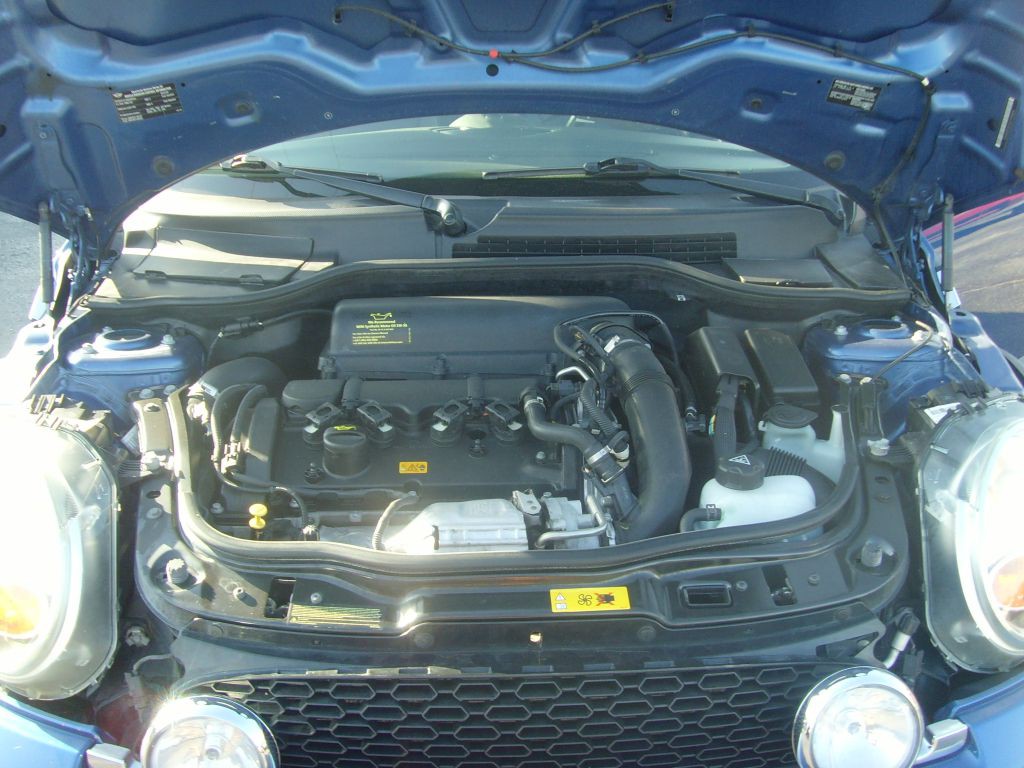 2012 MINI Cooper Image 22