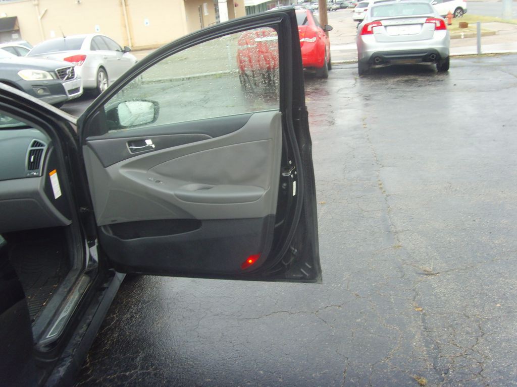 2013 Hyundai Sonata Image 10