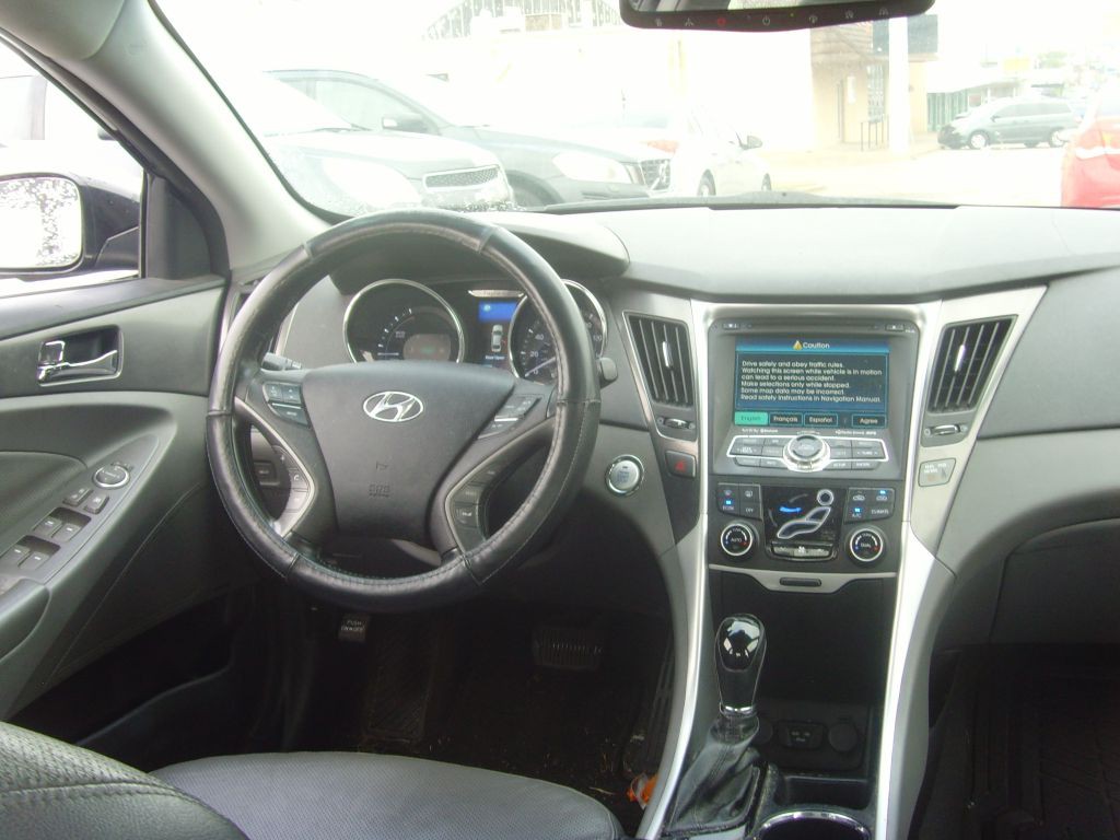 2013 Hyundai Sonata Image 14