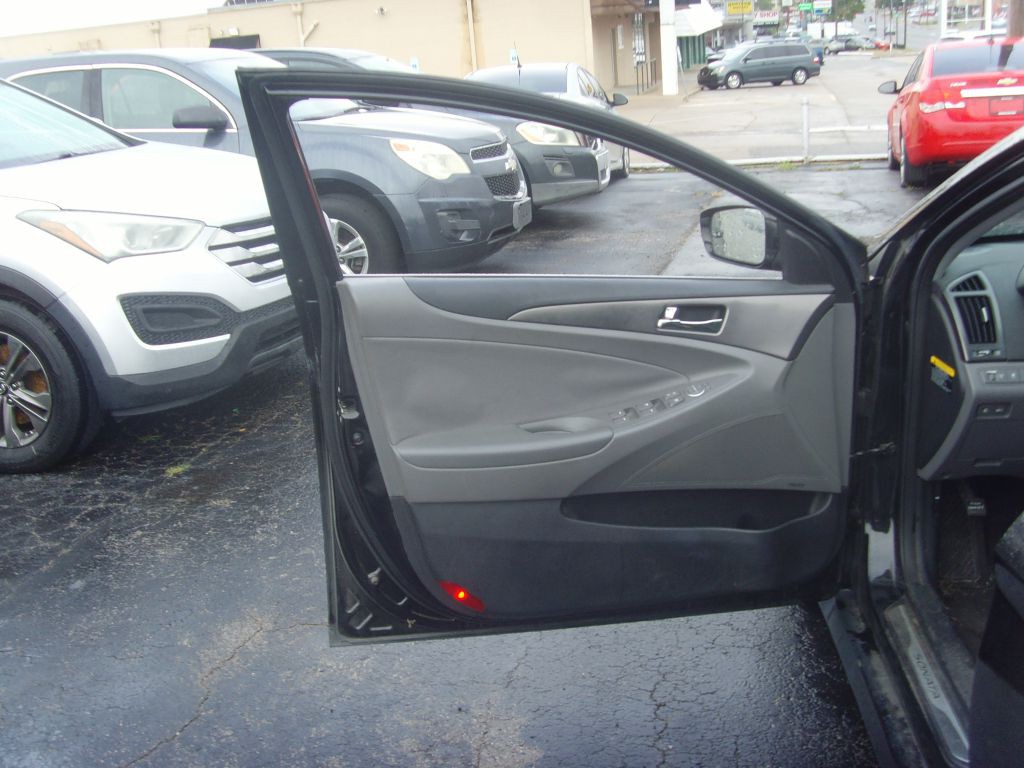 2013 Hyundai Sonata Image 18