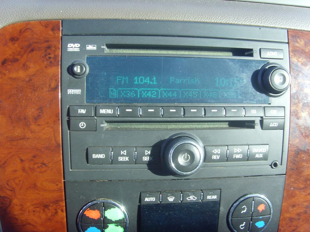 2011 Chevrolet Suburban Image 21