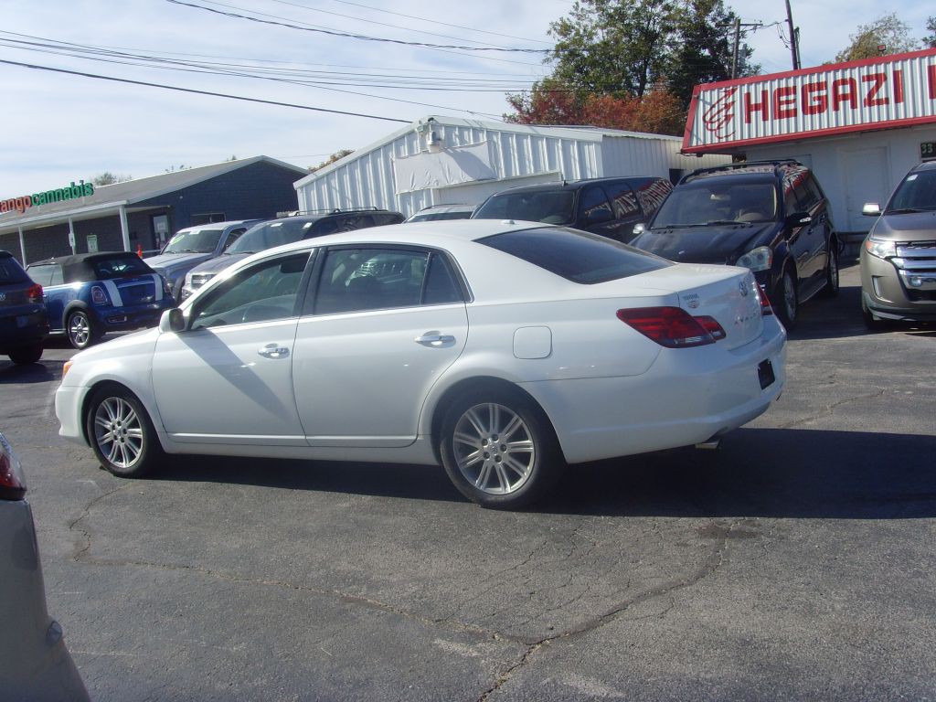 2009 Toyota Avalon Image 8