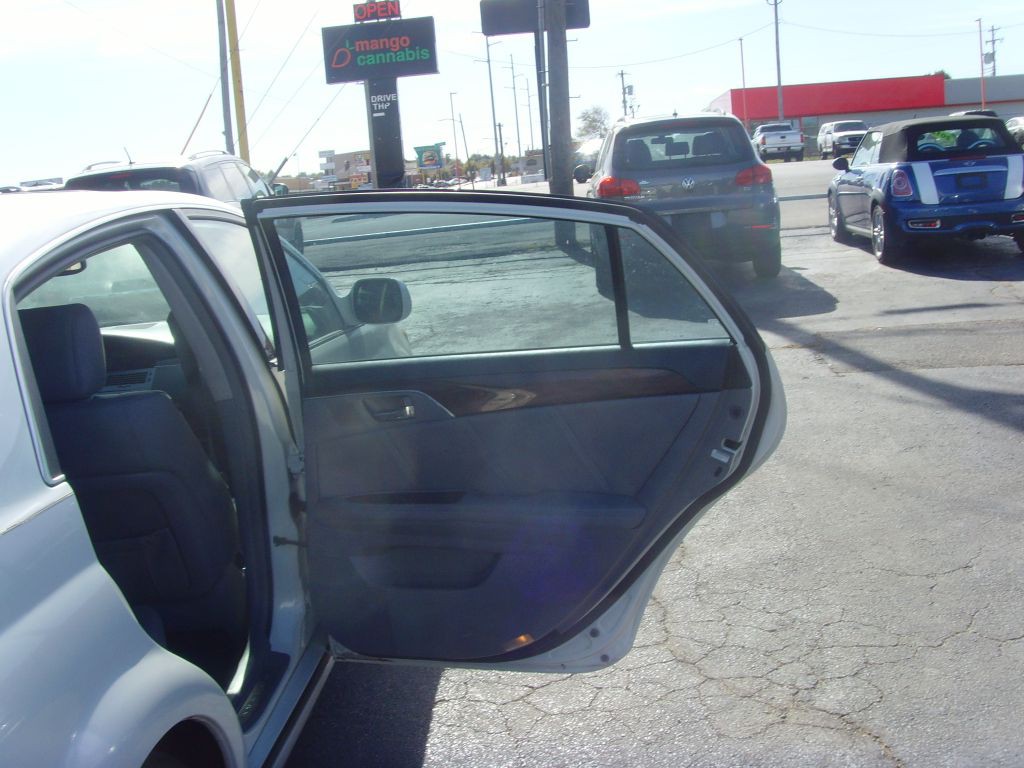 2009 Toyota Avalon Image 9