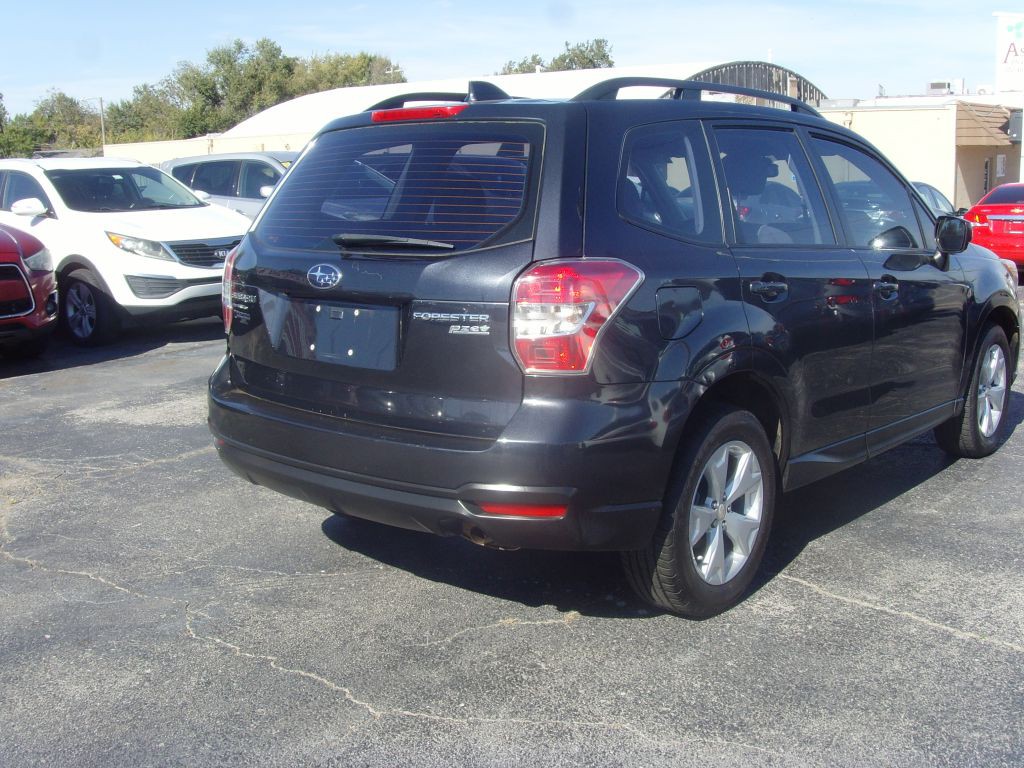 2016 Subaru Forester Image 9