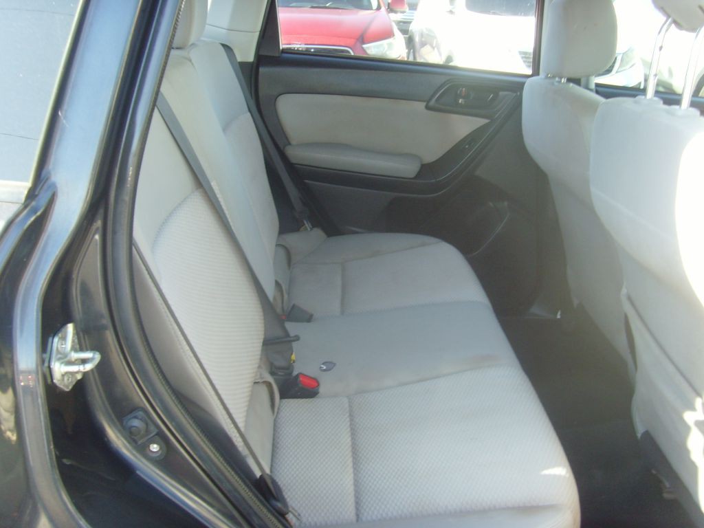 2016 Subaru Forester Image 14