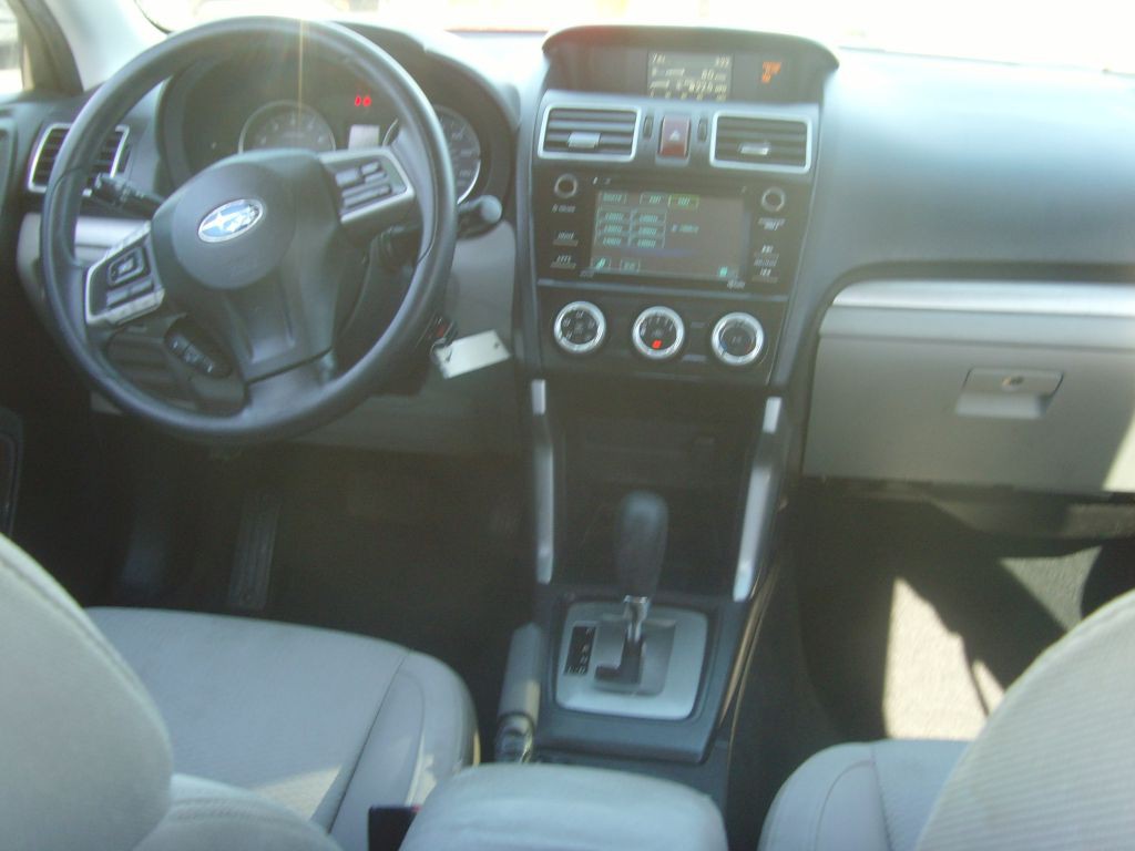 2016 Subaru Forester Image 15