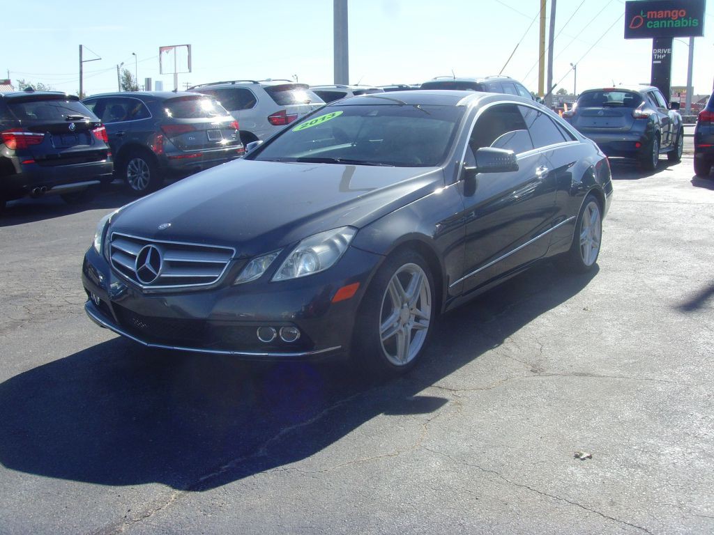 2013 Mercedes-Benz E-Class Image 1