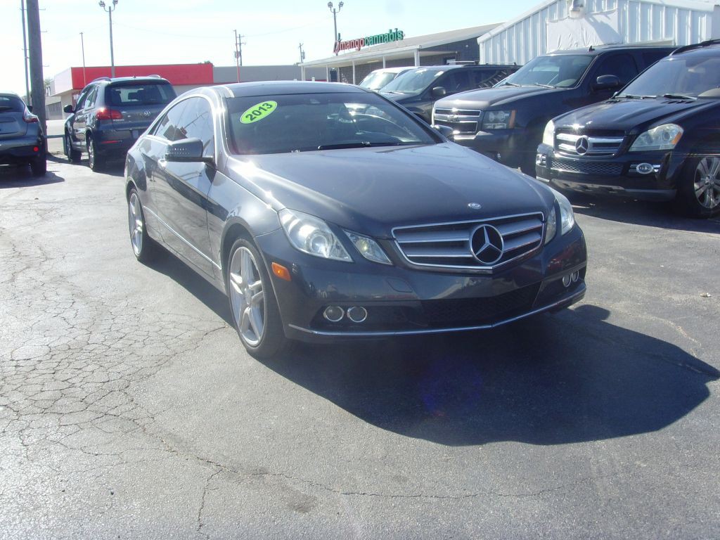 2013 Mercedes-Benz E-Class Image 3