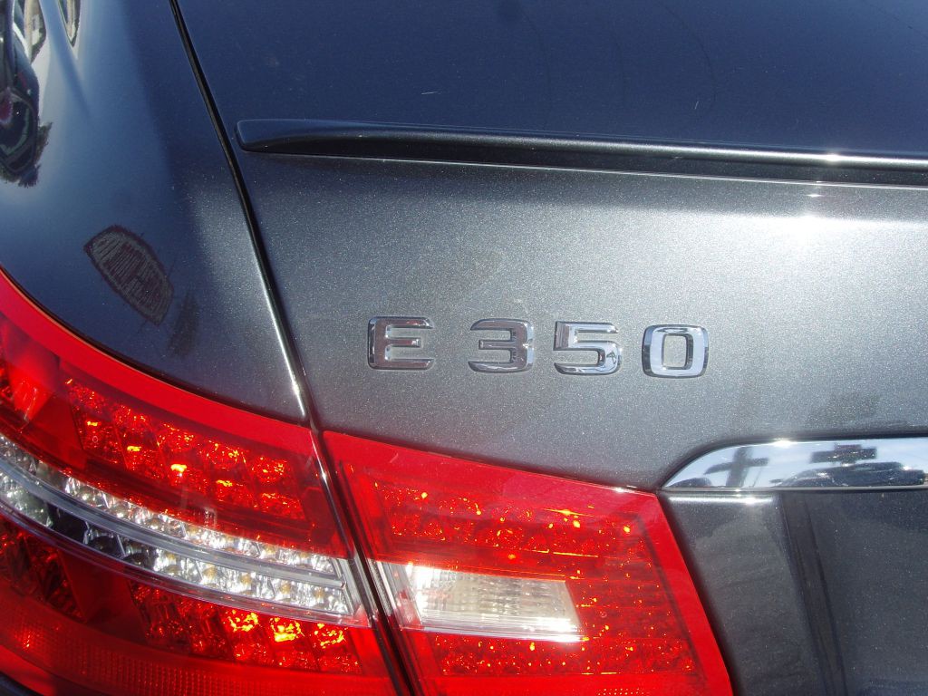 2013 Mercedes-Benz E-Class Image 12