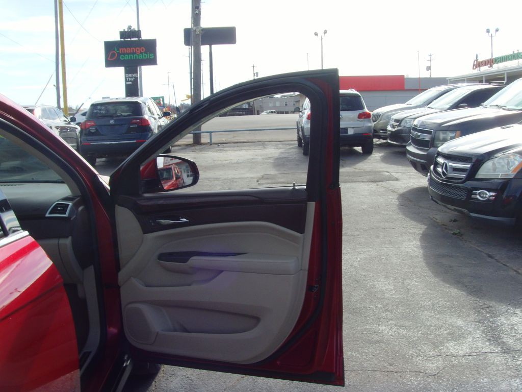 2012 Cadillac SRX Image 9