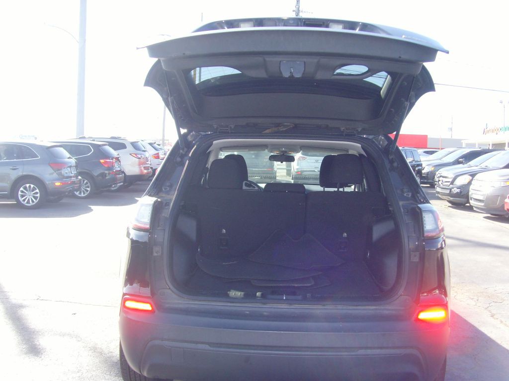 2019 Jeep Cherokee Image 14