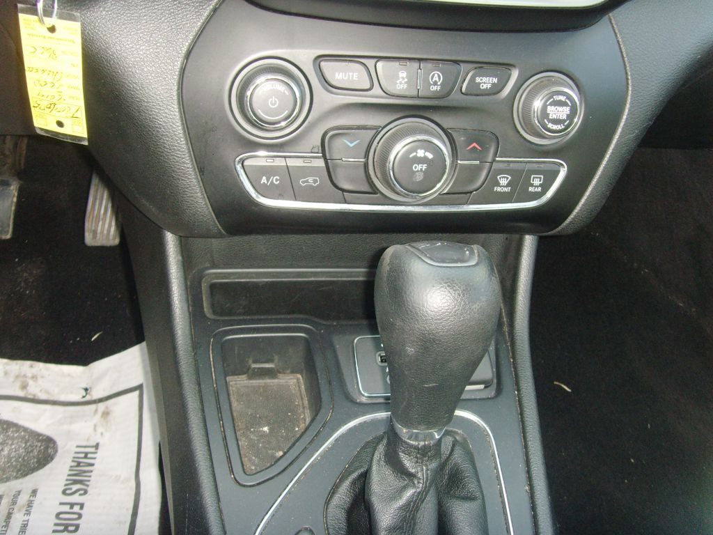 2019 Jeep Cherokee Image 20