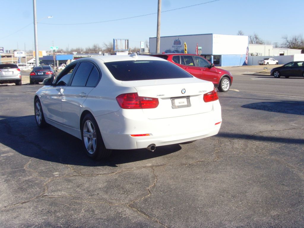 2015 BMW 3 Series Image 7